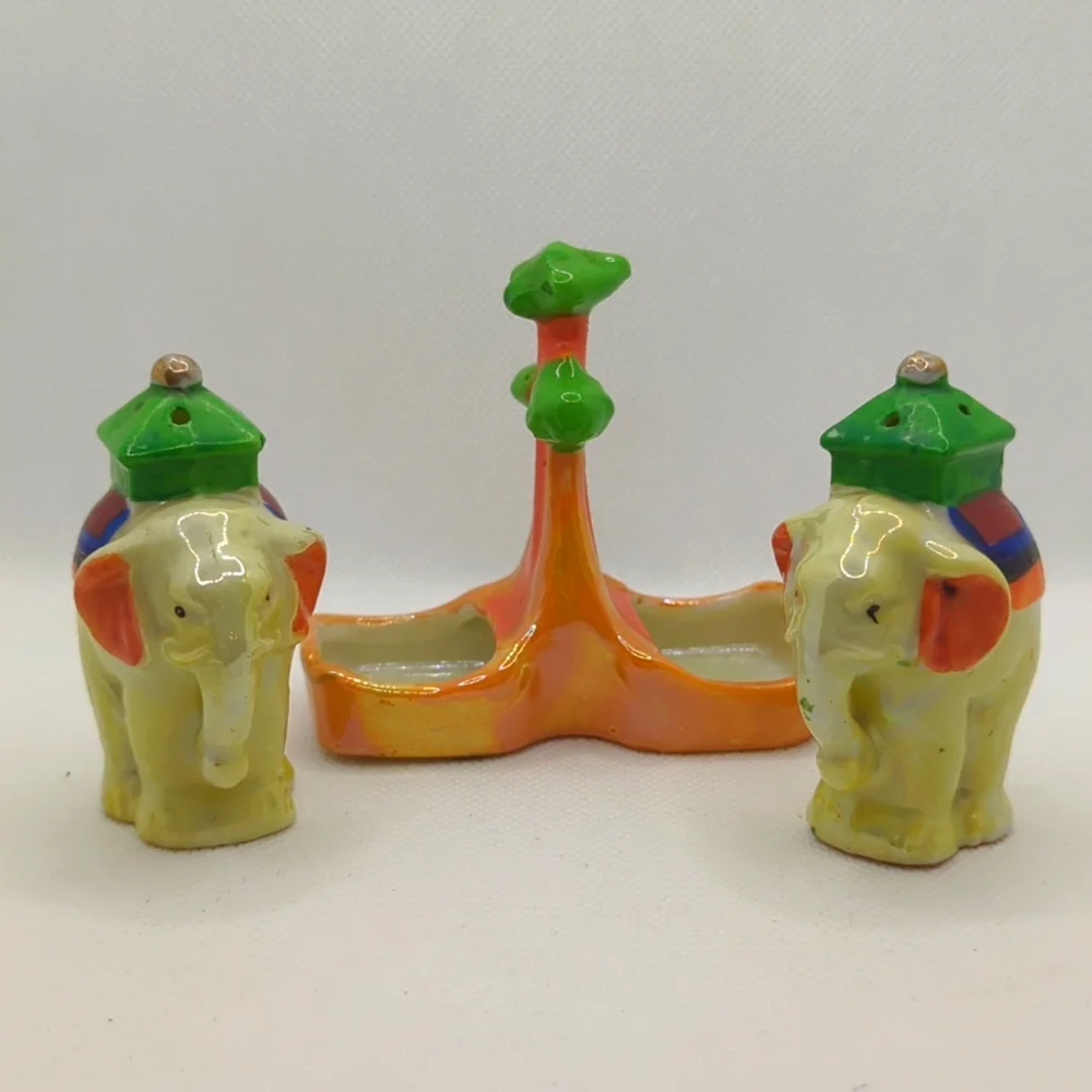 Lusterware Elephant salt and pepper shakers with stand - Vintage